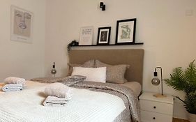 Urban Retreat - Central And Historic